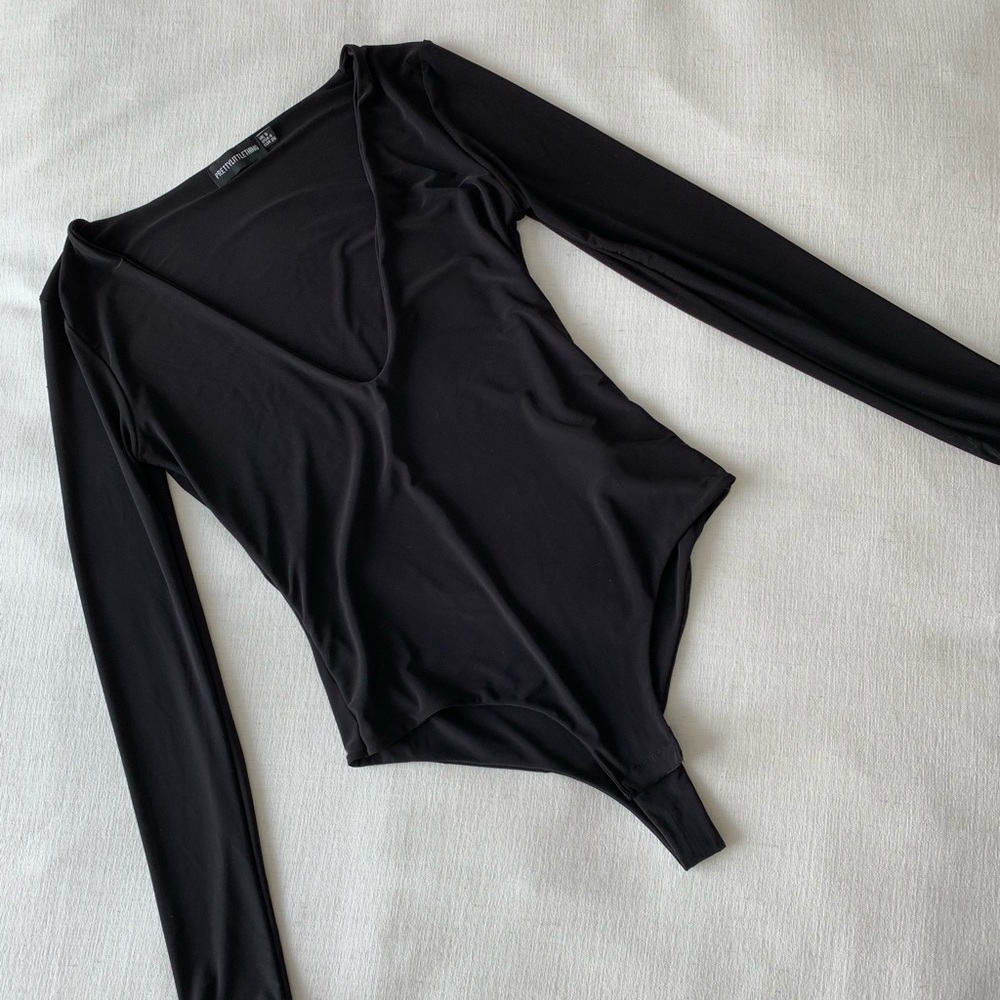 Black v neck long sleeve bodysuit